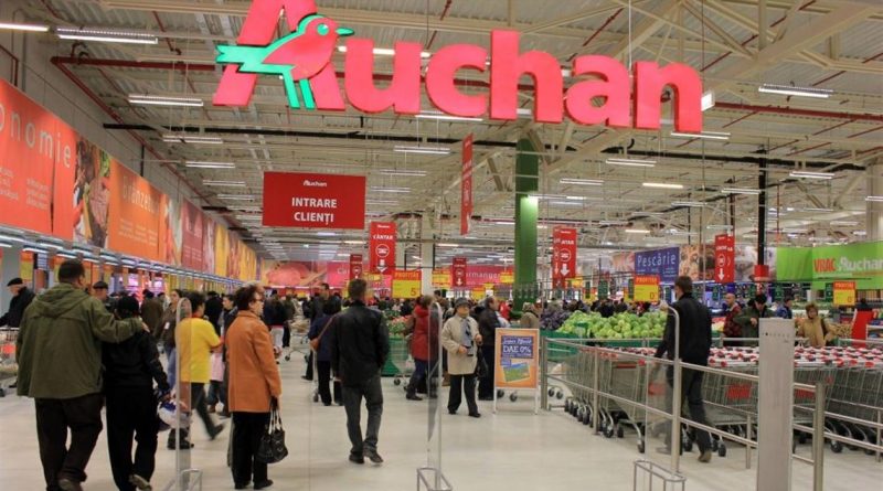Zeci de magazine Auchan, din țară, au fost amendate și chiar închise temporar. Ce nereguli au fost constatate de comisarii ANPC