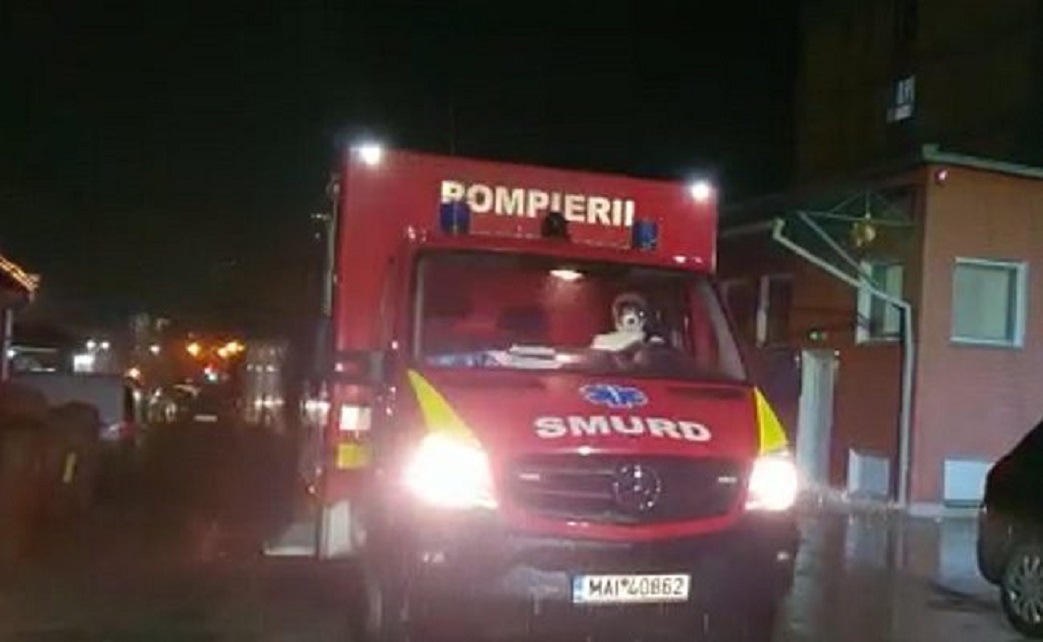 Explozie, în miez de noapte, într-un apartament din Hunedoara
