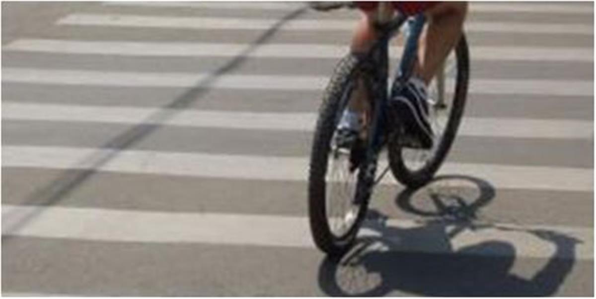 Copil de 8 ani, lovit de o mașină pe trecerea de pietoni, la Deva