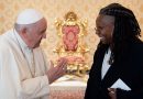 Whoopi Goldberg i-a propus Papei Francisc să joace în „Sister Act 3” – VIDEO