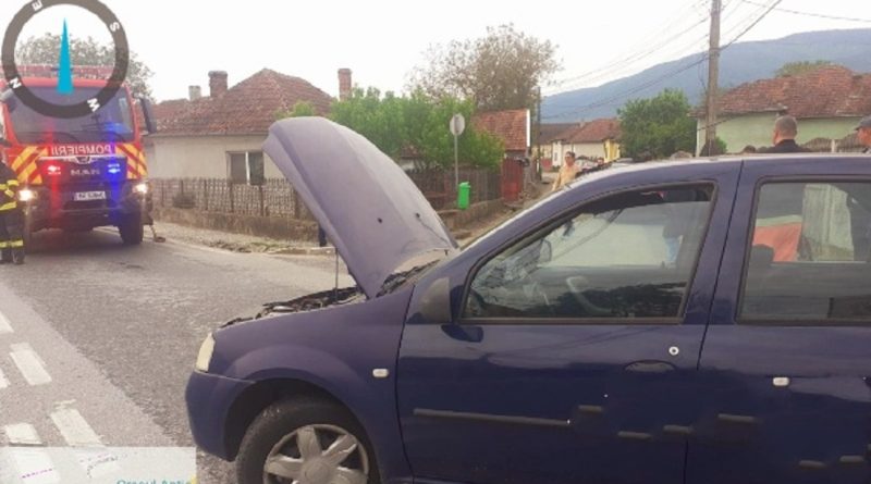 Accident rutier pe raza localității Sarmizegetusa. Trei victime au fost transportate la spital