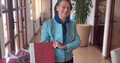 Cartea măiestriei. Cămășile și straiele pădurenilor la expoziție