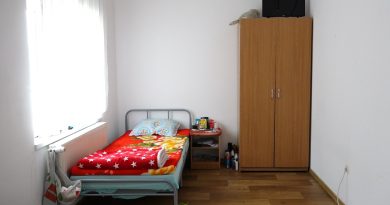 PENTRU SEMENII NOȘTRI