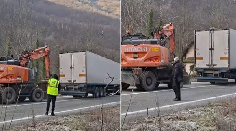 Drumuri alunecoase și animale sălbatice pe traseele din Defileul Jiului: avertisment pentru șoferi