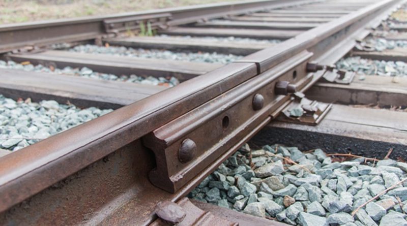 C.F.R. scoate la licitație reabilitarea a trei poduri și podețe de pe linia Petroșani – Simeria, contract de 27 milioane lei