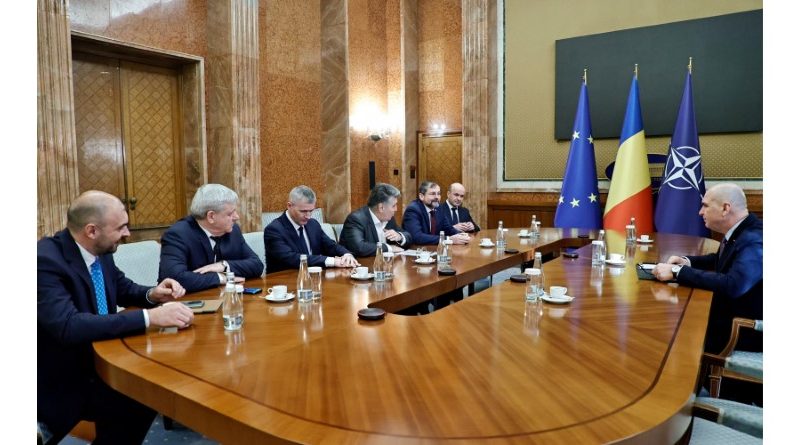 Consultări la Palatul Victoria cu primarii municipiilor cu spitale de urgență. Primarul din Petroșani solicită reducerea cu 50% a impozitelor locale Consultări la Palatul Victoria cu primarii municipiilor cu spitale de urgență. Primarul din Petroșani solicită reducerea cu 50% a impozitelor locale