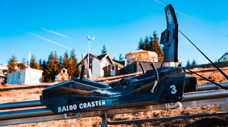 Distracție și viteză pentru toți: sania pe șine domină Straja