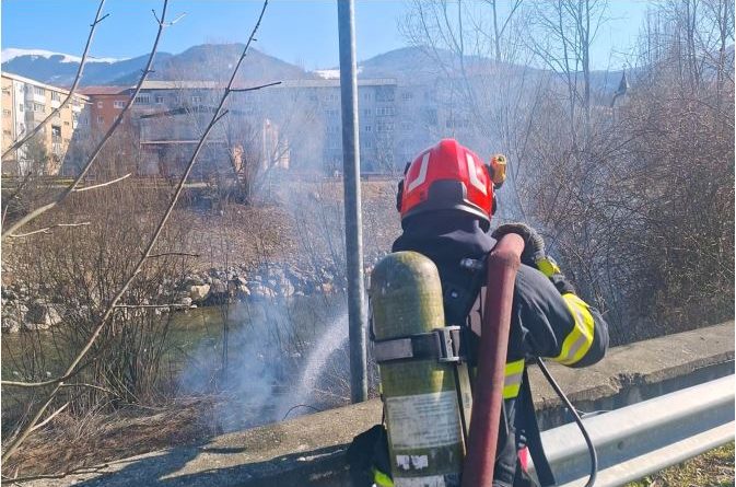 Aproape 200 de intervenții pentru pompierii hunedoreni, în doar trei zile