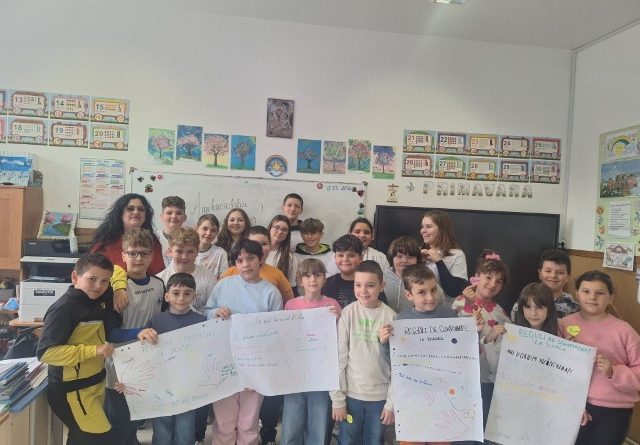 „Ambasadorii antibullying”, la Călan. Voluntari împotriva violenței din școli
