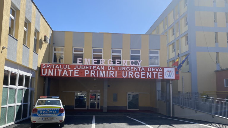Blocaj la Ginecologie în Spitalul Județean Deva. Lipsa medicilor de gardă trimite urgențele la alte spitale