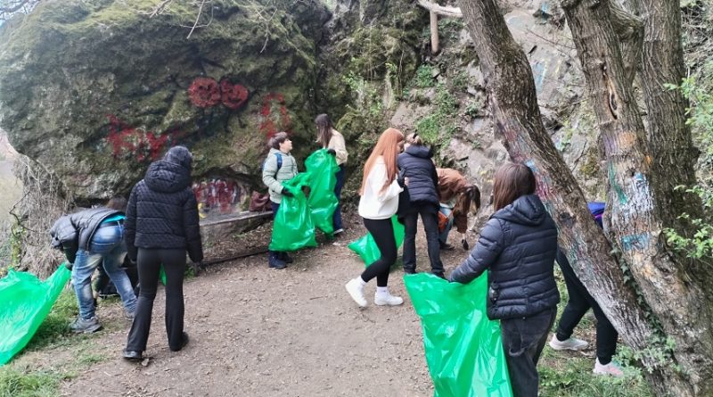 ÎMPREUNĂ PENTRU UN ORAȘ MAI CURAT