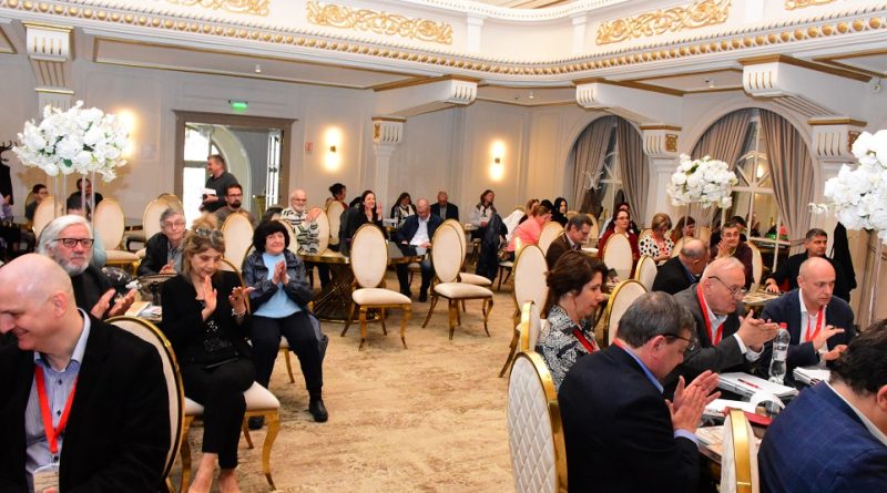 CULTURĂ PE PÂINE LA PETROȘANI