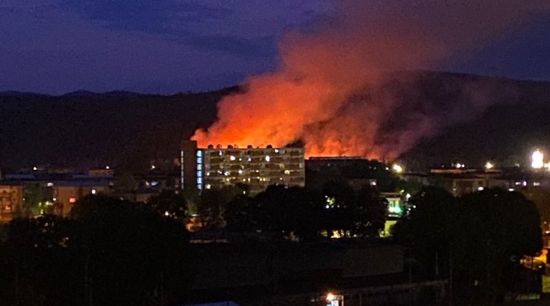 INCENDIU LA HUNEDOARA