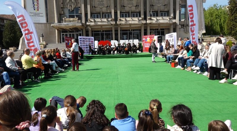 ÎNTÂLNIRE CU CAMPIOANELE