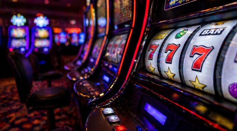 Restricții pentru jocurile de noroc la Hunedoara: publicitatea agresivă, vizată într-un nou regulament aflat în dezbatere