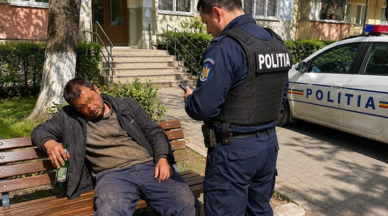 Prins beat în fața blocului după ce a încălcat arestul la domiciliu