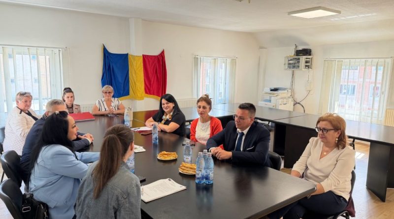 Deva investește în viitorul tinerilor: proiect major pentru educație, orientare și prevenție socială