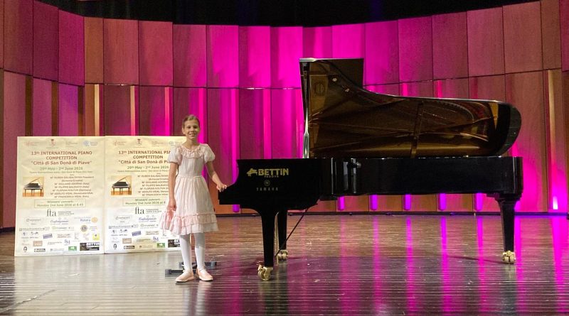 Elevii Liceului de Arte din Deva cuceresc scenele pianistice europene
