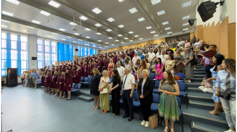 Nouă generație de asistenți medicali, formată la Deva