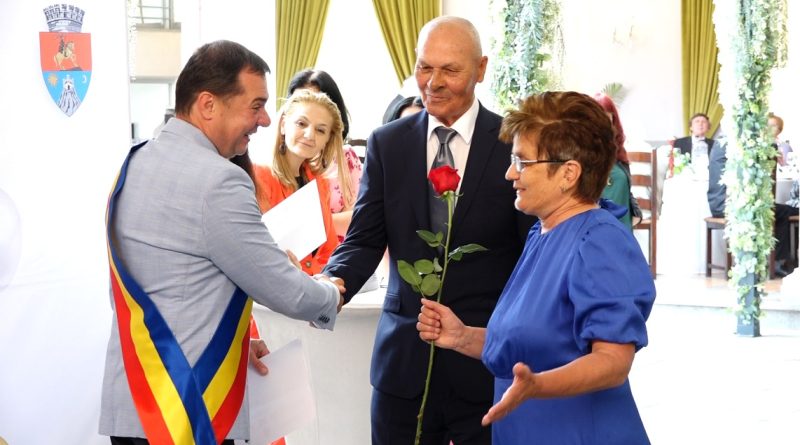 85 DE POVEȘTI DE IUBIRE