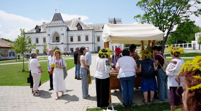 CASTELUL NOPCSA, SPAȚIU DE DIALOG