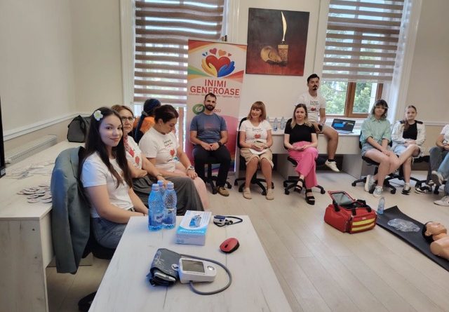 Fiecare gest poate salva o viață: Atelier practic de prim ajutor găzduit de către Primăria Municipiului Deva