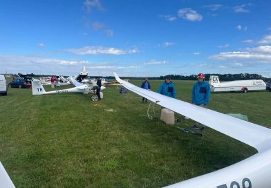 Trei deveni luptă pentru România. Start la Campionatul European de Planorism în Polonia.