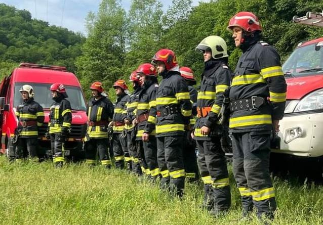 Pompierii hunedoreni au intervenit la 201 misiuni în weekendul trecut. Detașamentul Deva, cel mai solicitat