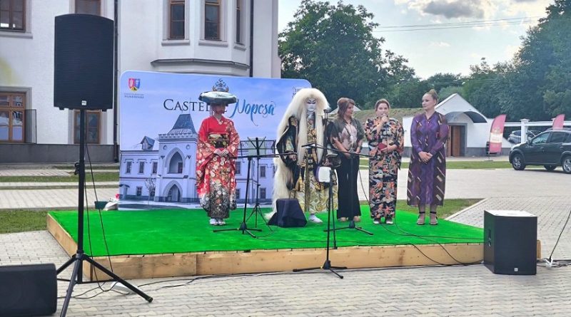 ARTĂ JAPONEZĂ LA CASTELUL NOPCSA