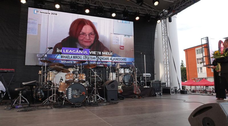 MIHAELA MIROIU – „OMUL ANULUI” ÎN HUNEDOARA