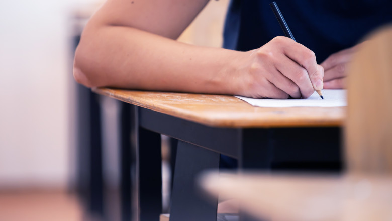 Admitere de toamnă la Universitatea din Petroșani. Când încep înscrierile și cine se poate înscrie