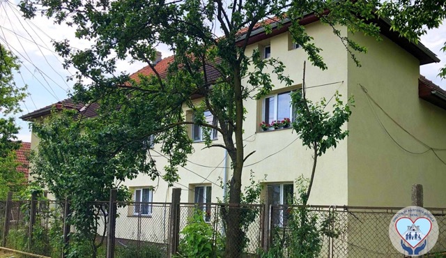 Reparații la blocul social de pe strada Hărăului din Deva