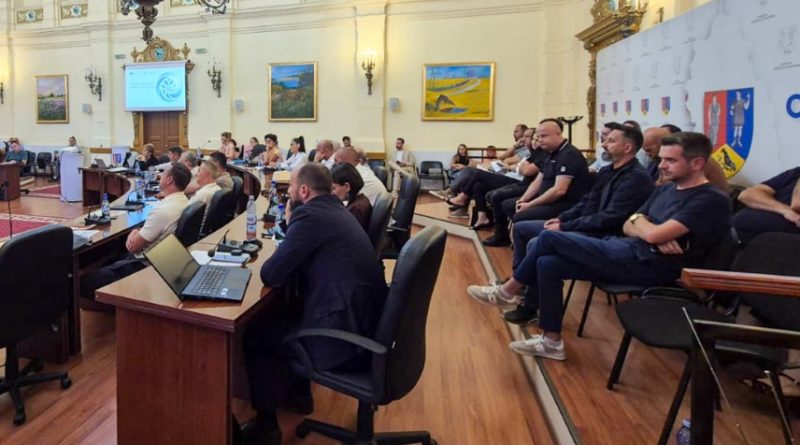 Fonduri europene pentru Hunedoara. Zeci de reprezentanți ai administrațiilor locale și ai firmelor au discutat cu ADR Vest despre proiectele finanțate prin Tranziția Justă