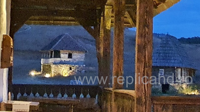 Un apus de octombrie, amintiri din satul bunicilor și o bijuterie turistică, la Orăștie